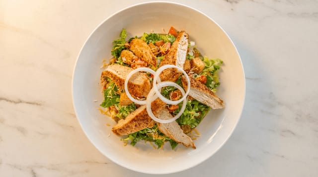 CHICKEN HOUSE SALAD.