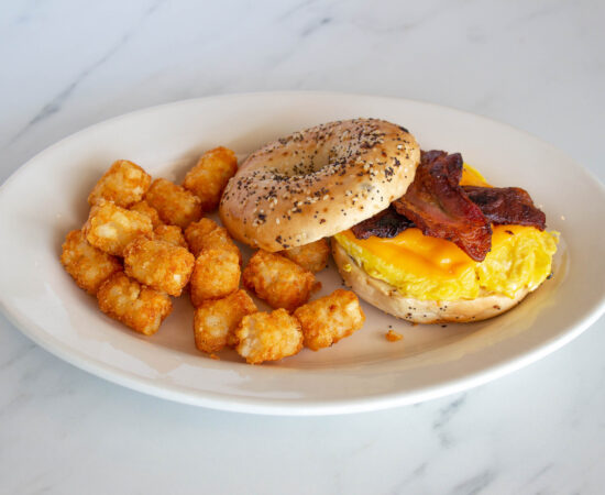 Everything Bagel With Tater Tots And Eggs